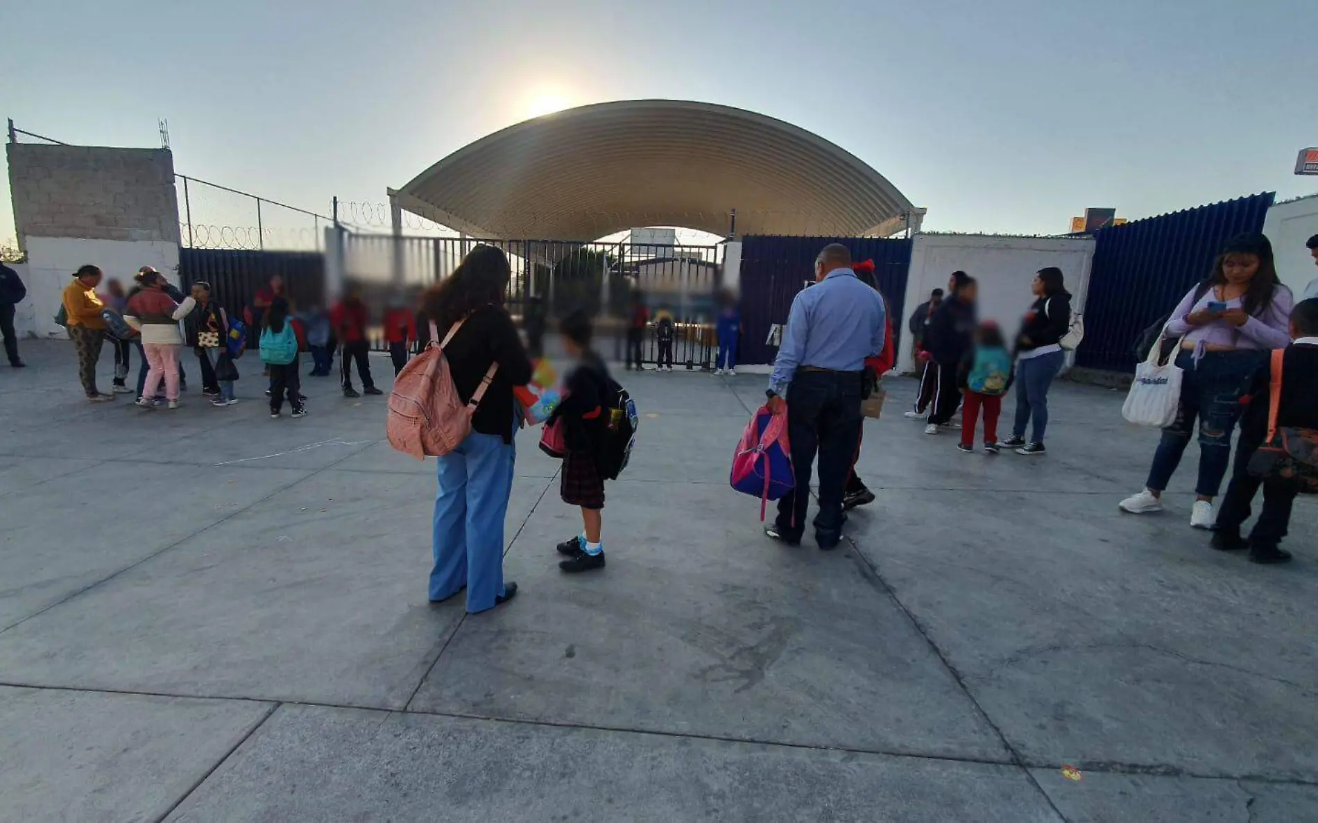 Escuela narcomensaje